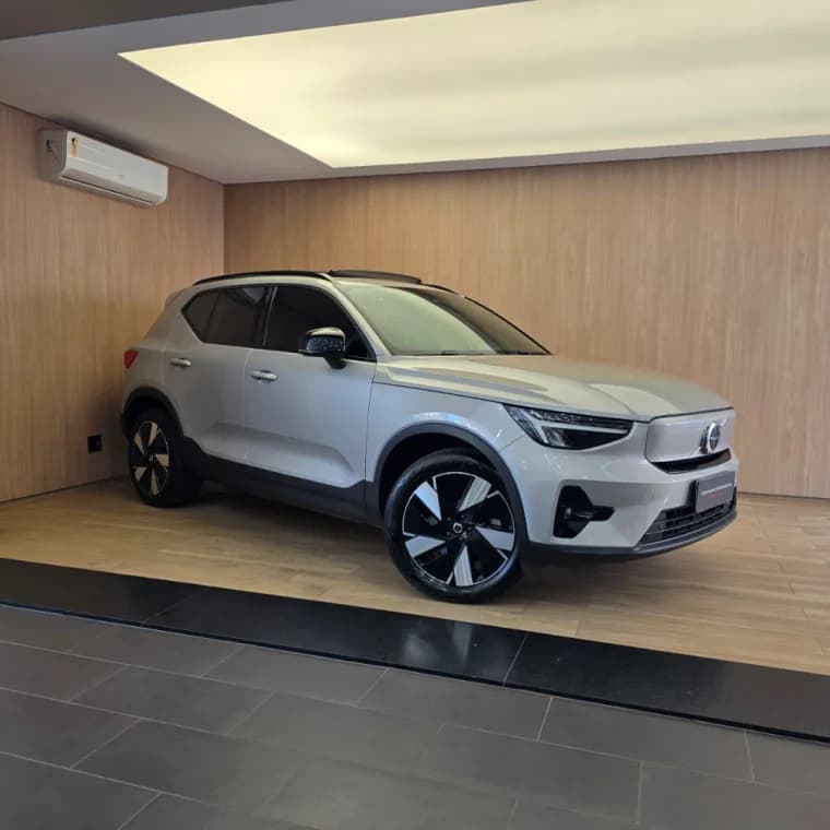 Volvo XC40 P6 RECHARGE ELECTRIC PLUS 2024 Elétrico - Picture 1
