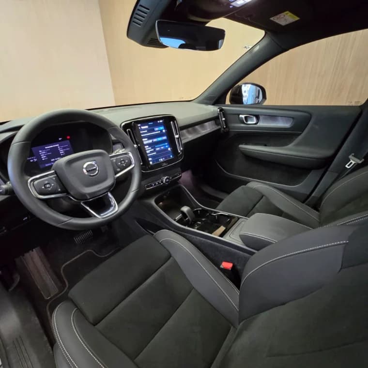 Volvo XC40 P6 RECHARGE ELECTRIC PLUS 2024 Elétrico - Picture 7
