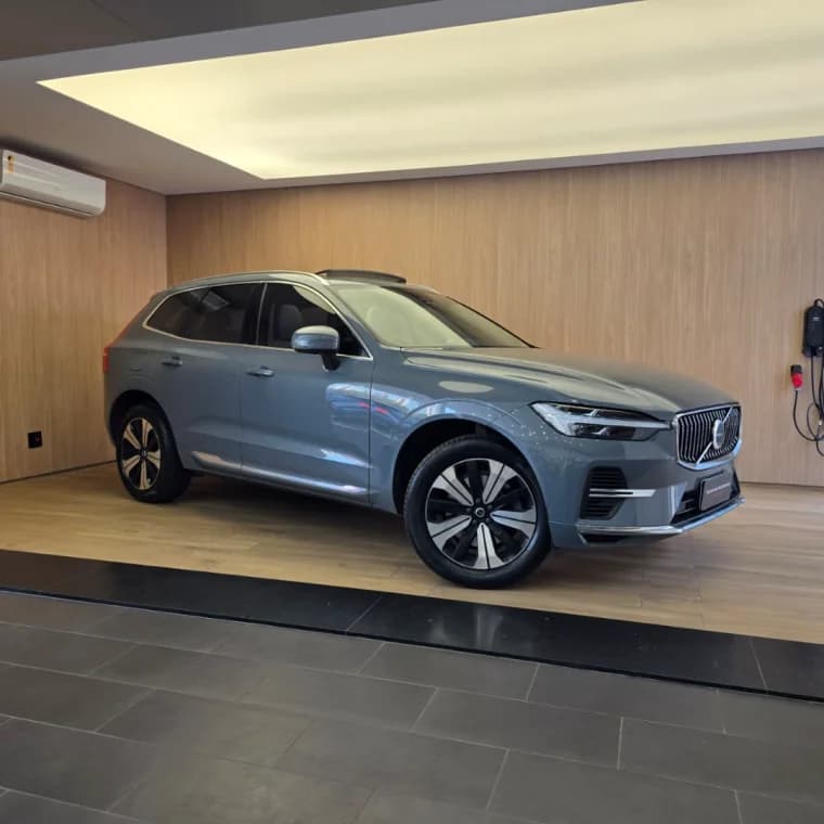 Volvo XC60 2.0 T8 RECHARGE PLUS AWD GEARTRONIC 2023 Híbrido - Picture 1