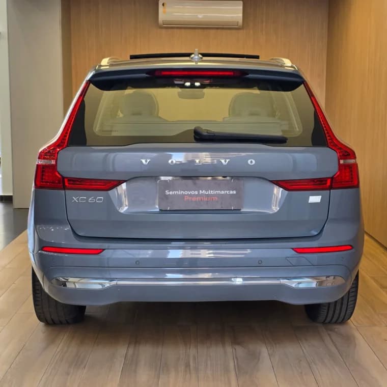 Volvo XC60 2.0 T8 RECHARGE PLUS AWD GEARTRONIC 2023 Híbrido - Picture 4