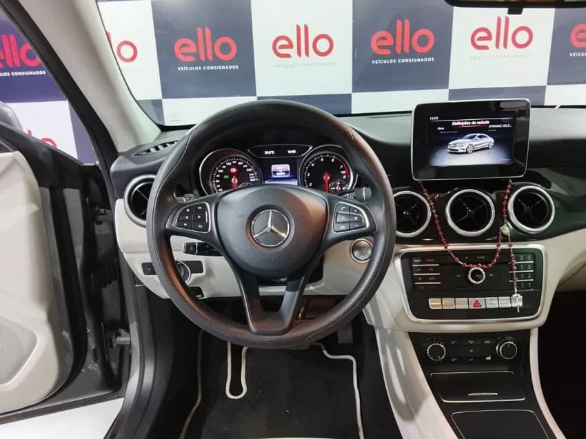 Mercedes-Benz CLA 180 1.6 CGI GASOLINA 7G-DCT 2018 Gasolina - Picture 10