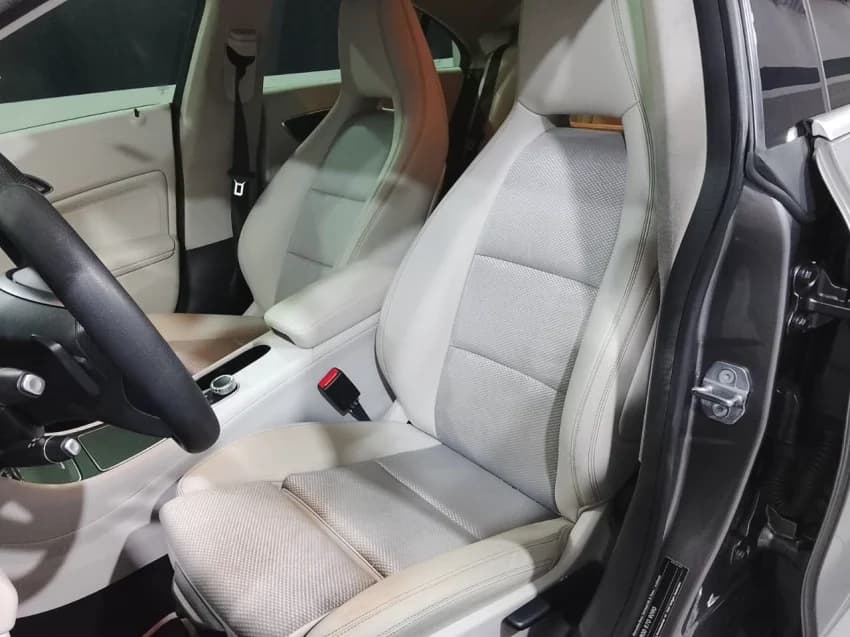 Mercedes-Benz CLA 180 1.6 CGI GASOLINA 7G-DCT 2018 Gasolina - Picture 12