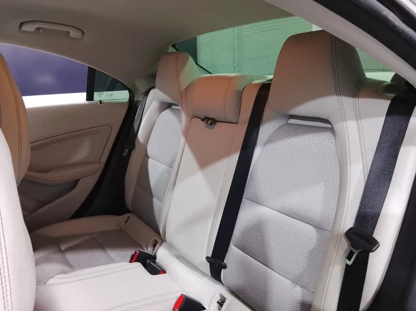 Mercedes-Benz CLA 180 1.6 CGI GASOLINA 7G-DCT 2018 Gasolina - Picture 13