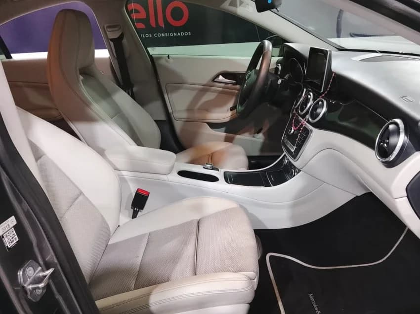 Mercedes-Benz CLA 180 1.6 CGI GASOLINA 7G-DCT 2018 Gasolina - Picture 18