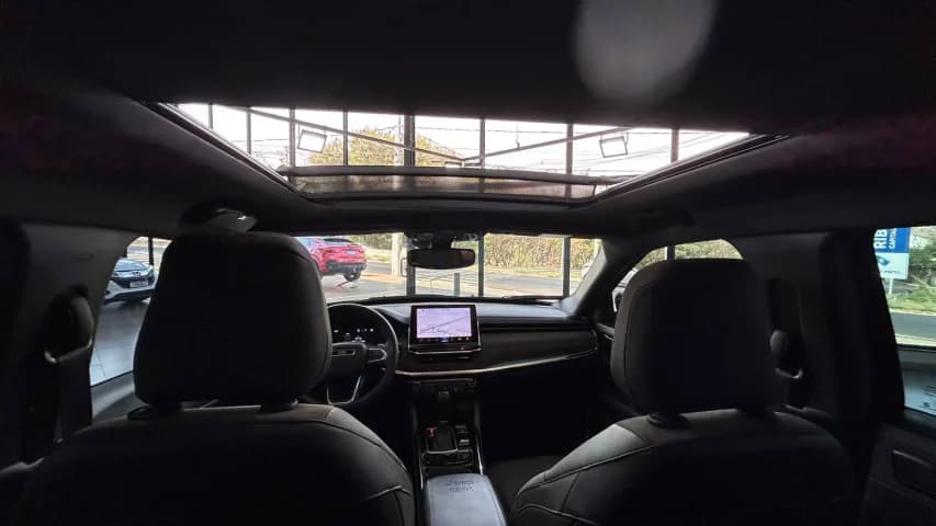 JEEP COMMANDER 2.0 TD380 TURBO DIESEL OVERLAND AT9 2023 Diesel - Picture 11