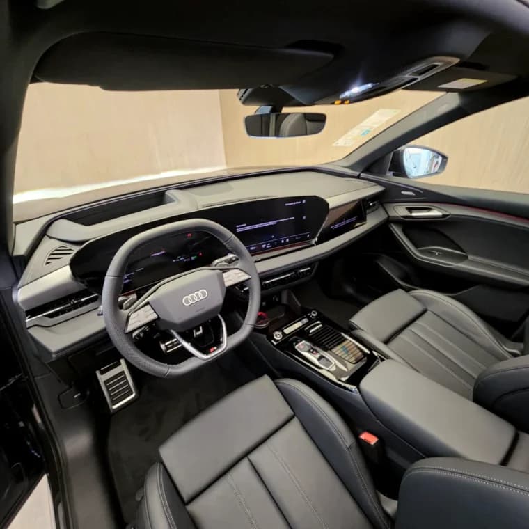 Audi Q6 E-TRON 100 KW ELÉTRICO PERFORMANCE BLACK QUATTRO 2025 Elétrico - Picture 4