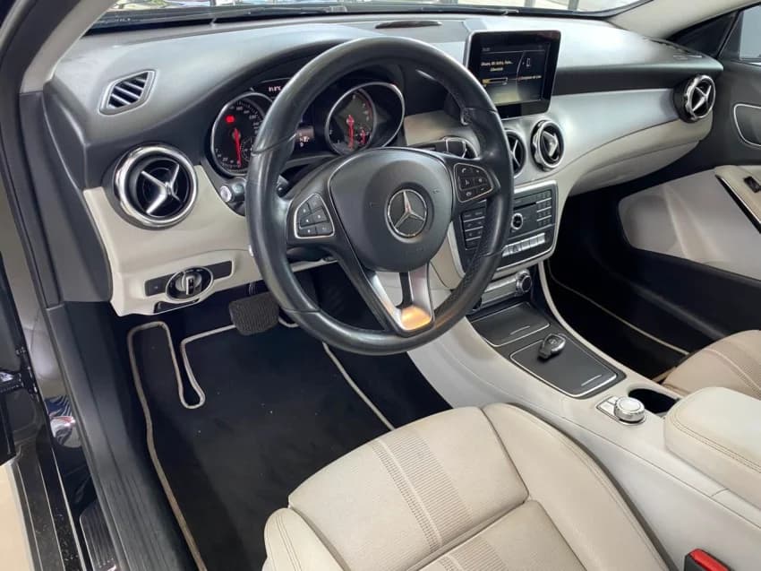 Mercedes-Benz GLA 200 1.6 CGI ADVANCE 16V TURBO FLEX 4P AUTOMÁTICO 2018 Flex - Picture 11