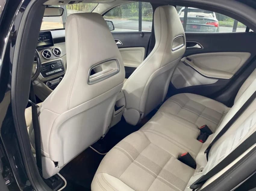 Mercedes-Benz GLA 200 1.6 CGI ADVANCE 16V TURBO FLEX 4P AUTOMÁTICO 2018 Flex - Picture 13