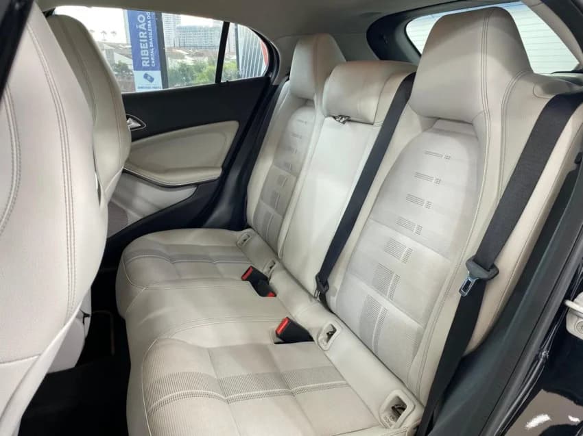 Mercedes-Benz GLA 200 1.6 CGI ADVANCE 16V TURBO FLEX 4P AUTOMÁTICO 2018 Flex - Picture 14