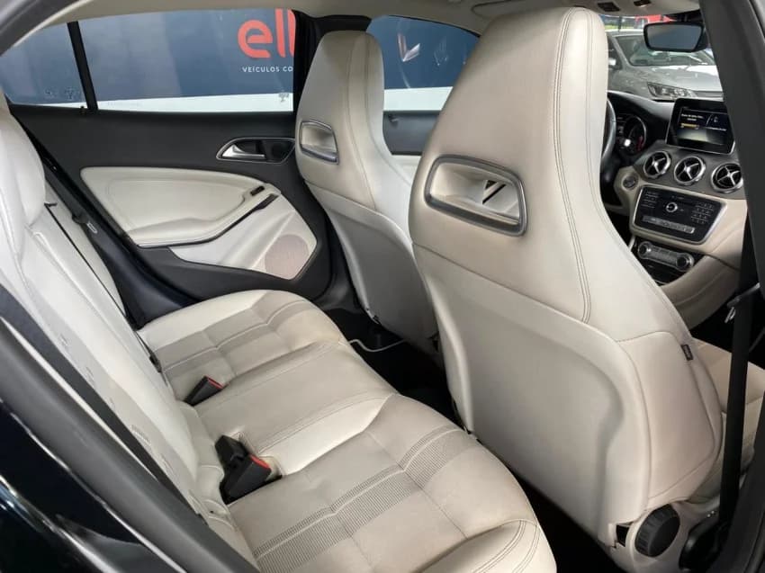 Mercedes-Benz GLA 200 1.6 CGI ADVANCE 16V TURBO FLEX 4P AUTOMÁTICO 2018 Flex - Picture 15