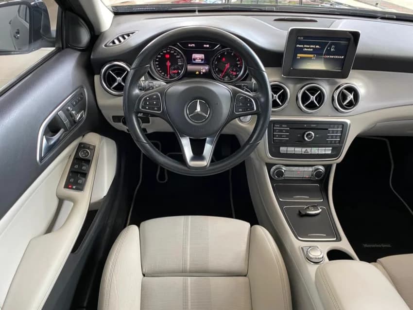 Mercedes-Benz GLA 200 1.6 CGI ADVANCE 16V TURBO FLEX 4P AUTOMÁTICO 2018 Flex - Picture 9