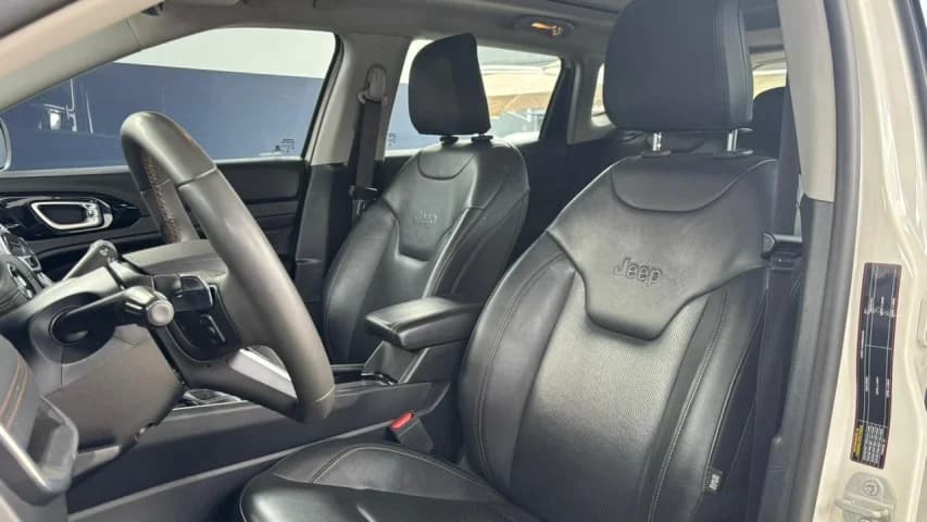 JEEP COMPASS 2.0 TD350 TURBO DIESEL LIMITED AT9 2023 Diesel - Picture 11