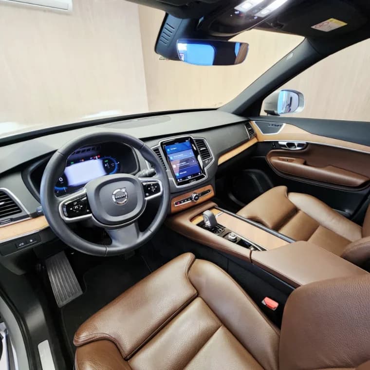 Volvo XC90 2.0 T8 RECHARGE PLUS AWD GEARTRONIC 2023 Híbrido - Picture 4