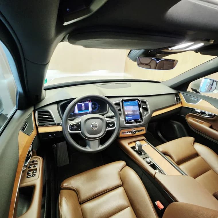 Volvo XC90 2.0 T8 RECHARGE PLUS AWD GEARTRONIC 2023 Híbrido - Picture 7