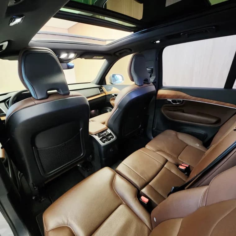 Volvo XC90 2.0 T8 RECHARGE PLUS AWD GEARTRONIC 2023 Híbrido - Picture 8