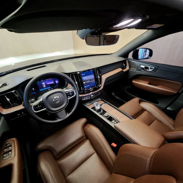 Volvo XC60 2.0 T8 RECHARGE ULTIMATE AWD GEARTRONIC 2024 Híbrido - Picture 9