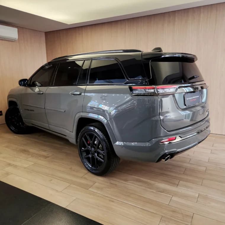 JEEP COMMANDER 2.0 HURRICANE 4 TURBO GASOLINA BLACKHAWK AT9 2025 Gasolina - Picture 3