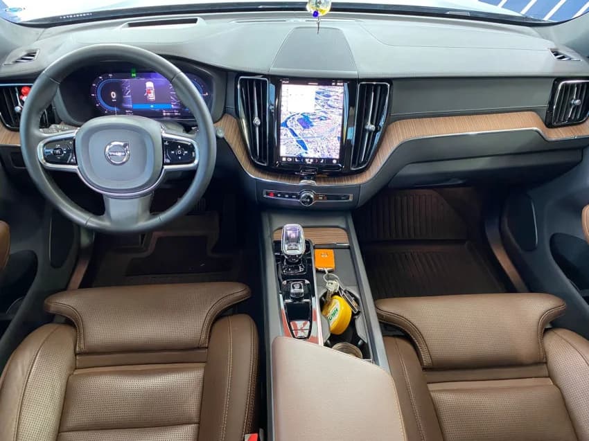 Volvo XC60 2.0 T8 RECHARGE ULTIMATE AWD GEARTRONIC 2023 Híbrido - Picture 10