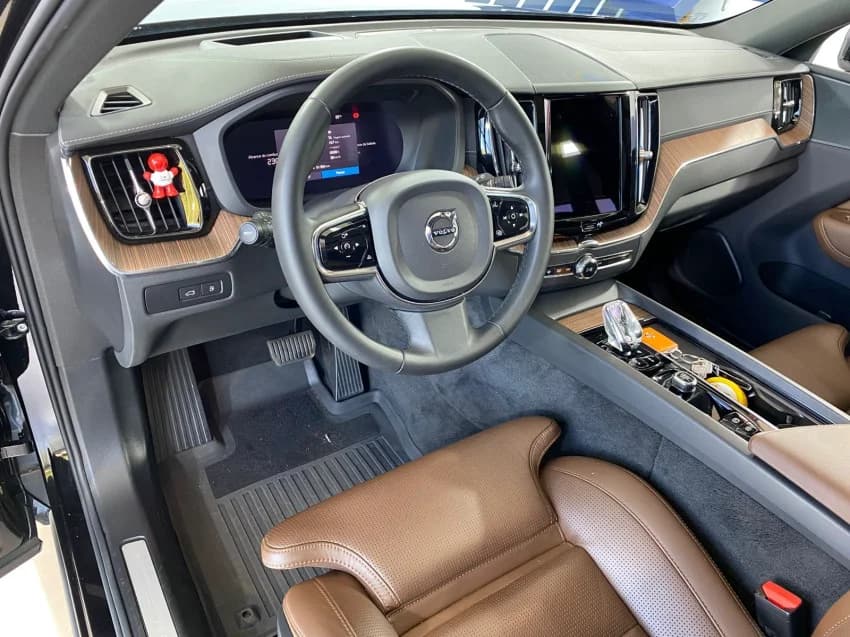 Volvo XC60 2.0 T8 RECHARGE ULTIMATE AWD GEARTRONIC 2023 Híbrido - Picture 11