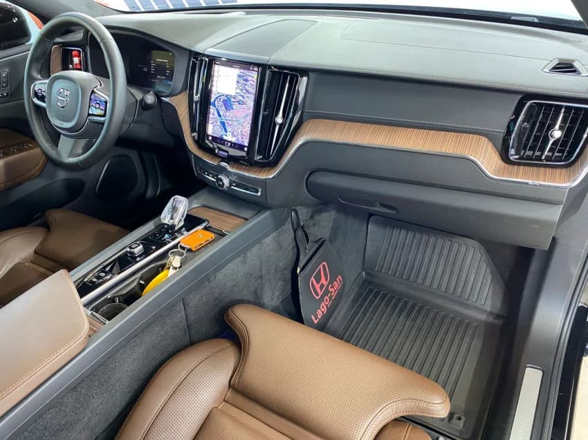 Volvo XC60 2.0 T8 RECHARGE ULTIMATE AWD GEARTRONIC 2023 Híbrido - Picture 17