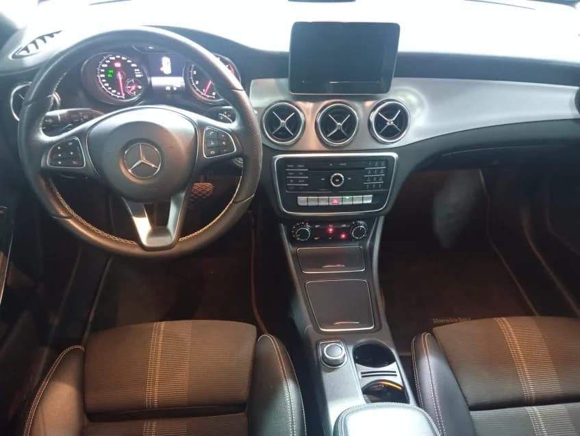 Mercedes-Benz GLA 200 1.6 CGI ADVANCE 16V TURBO FLEX 4P AUTOMÁTICO 2018 Flex - Picture 10