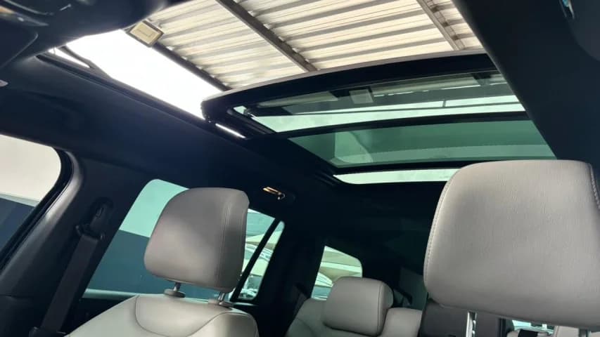 JEEP COMMANDER 2.0 TD380 TURBO DIESEL OVERLAND AT9 2022 Diesel - Picture 12