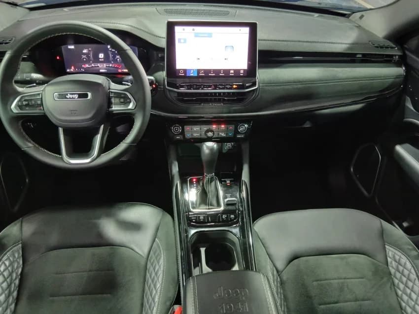 JEEP COMMANDER 2.0 HURRICANE 4 TURBO GASOLINA BLACKHAWK AT9 2025 Flex - Picture 10