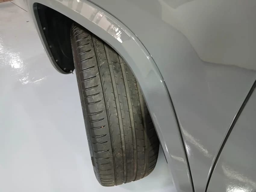 JEEP COMMANDER 2.0 HURRICANE 4 TURBO GASOLINA BLACKHAWK AT9 2025 Flex - Picture 20