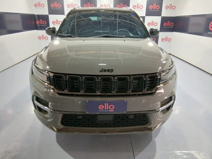 JEEP COMMANDER 2.0 HURRICANE 4 TURBO GASOLINA BLACKHAWK AT9 2025 Flex - Picture 2