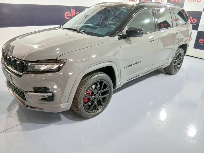 JEEP COMMANDER 2.0 HURRICANE 4 TURBO GASOLINA BLACKHAWK AT9 2025 Flex - Picture 3