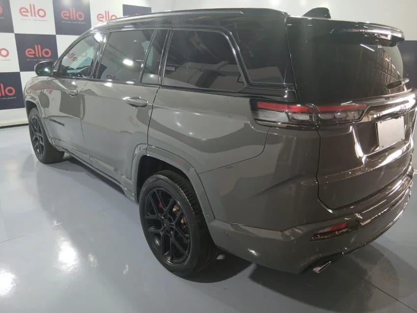 JEEP COMMANDER 2.0 HURRICANE 4 TURBO GASOLINA BLACKHAWK AT9 2025 Flex - Picture 6