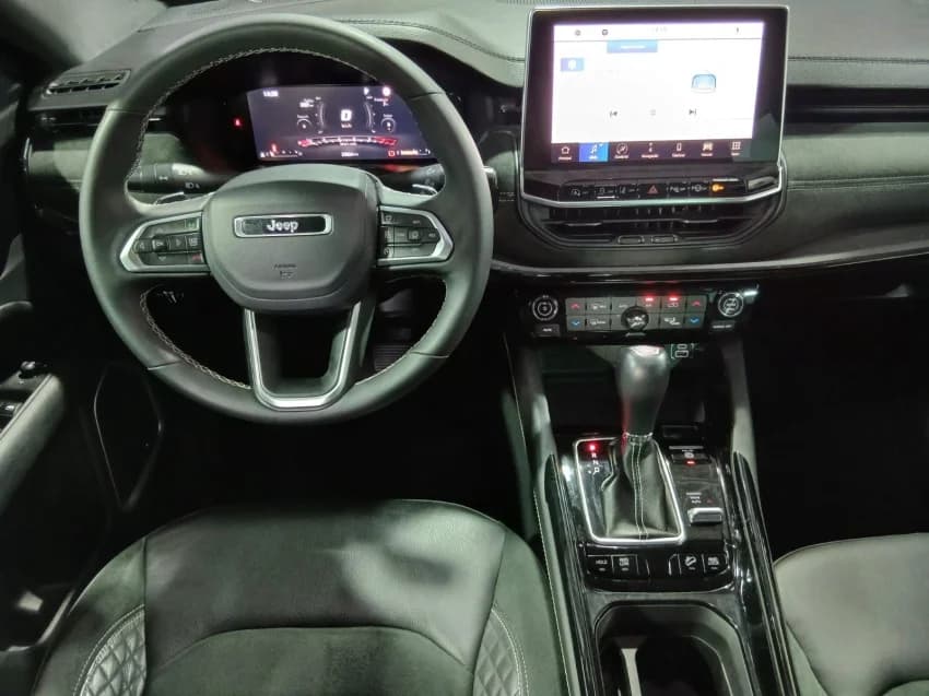 JEEP COMMANDER 2.0 HURRICANE 4 TURBO GASOLINA BLACKHAWK AT9 2025 Flex - Picture 9