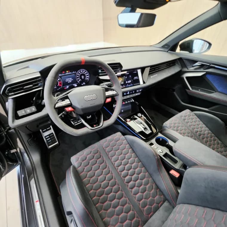 Audi RS3 2.5 TFSI GASOLINA SEDAN TRACK QUATTRO S-TRONIC 2026 Gasolina - Picture 5