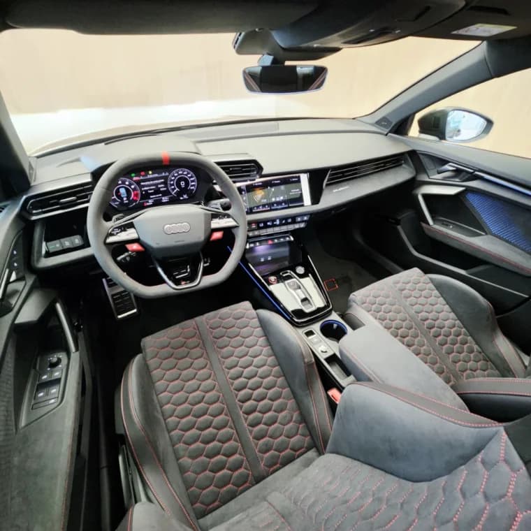 Audi RS3 2.5 TFSI GASOLINA SEDAN TRACK QUATTRO S-TRONIC 2026 Gasolina - Picture 9