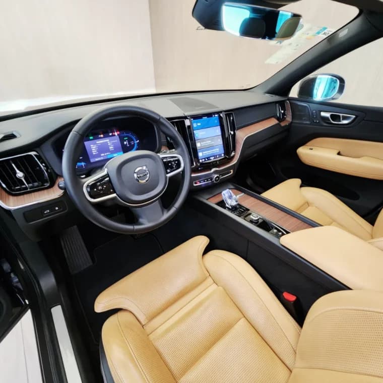 Volvo XC60 2.0 T8 RECHARGE ULTIMATE AWD GEARTRONIC 2024 Híbrido - Picture 14