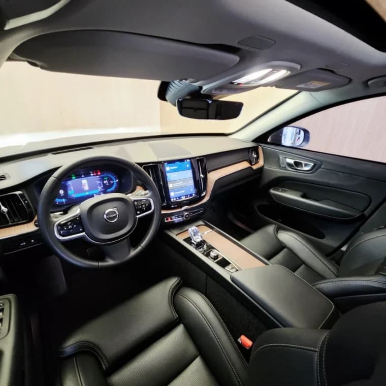 Volvo XC60 2.0 T8 RECHARGE ULTIMATE AWD GEARTRONIC 2023 Híbrido - Picture 7