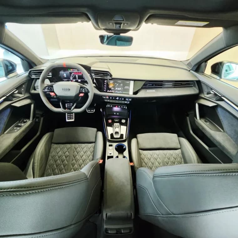 Audi RS3 2.5 TFSI GASOLINA SEDAN QUATTRO S-TRONIC 2026 Gasolina - Picture 3