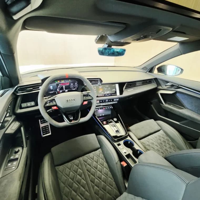 Audi RS3 2.5 TFSI GASOLINA SEDAN QUATTRO S-TRONIC 2026 Gasolina - Picture 4