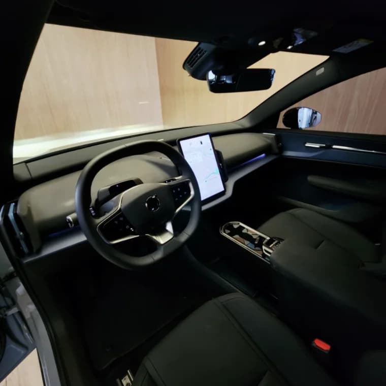 Volvo EX30 69 KW ELÉTRICO PLUS 2024 Elétrico - Picture 4