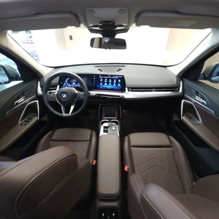 BMW X1 2.0 16V TURBO GASOLINA SDRIVE20I X-LINE STEPTRONIC 2025 Gasolina - Picture 6