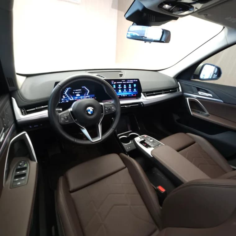 BMW X1 2.0 16V TURBO GASOLINA SDRIVE20I X-LINE STEPTRONIC 2025 Gasolina - Picture 9