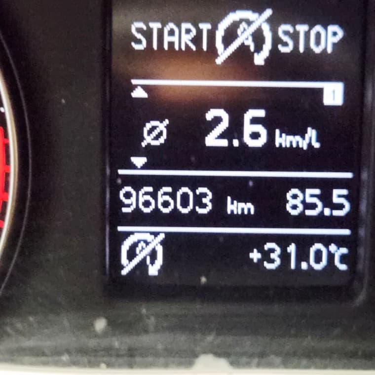 Audi Q3 1.4 TFSI AMBIENTE FLEX 4P S TRONIC 2018 Gasolina - Picture 3