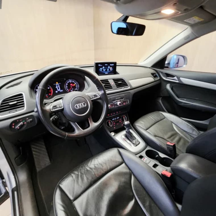 Audi Q3 1.4 TFSI AMBIENTE FLEX 4P S TRONIC 2018 Gasolina - Picture 4