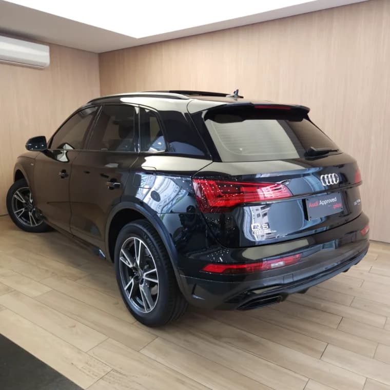 Audi Q5 2.0 55 TFSIE PHEV PERFORMANCE BLACK QUATTRO S TRONIC 2023 Híbrido - Picture 4