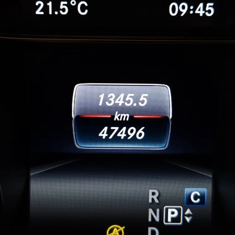 Mercedes-Benz GLA 200 1.6 CGI FLEX ADVANCE 7G-DCT 2018 Flex - Picture 3