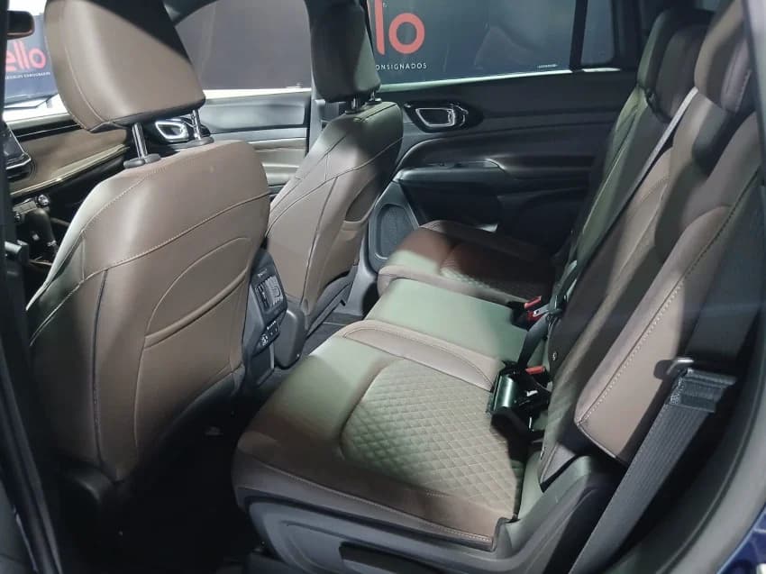 JEEP COMMANDER 1.3 T270 TURBO FLEX OVERLAND AT6 2024 Flex - Picture 13