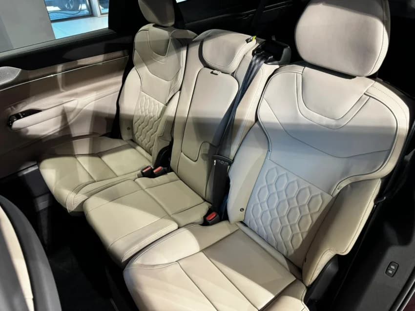 Volvo EX90 P8 RECHARGE TWIN ELECTRIC PERFORMANCE ULTRA AWD 2025 Elétrico - Picture 11