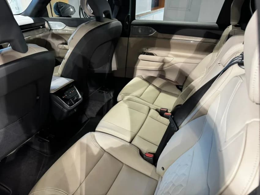 Volvo EX90 P8 RECHARGE TWIN ELECTRIC PERFORMANCE ULTRA AWD 2025 Elétrico - Picture 14