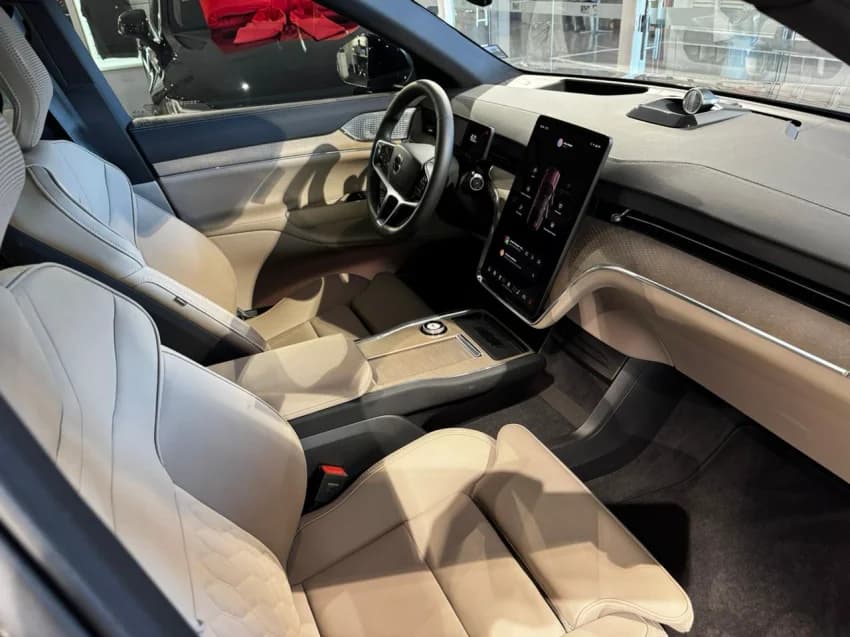 Volvo EX90 P8 RECHARGE TWIN ELECTRIC PERFORMANCE ULTRA AWD 2025 Elétrico - Picture 17