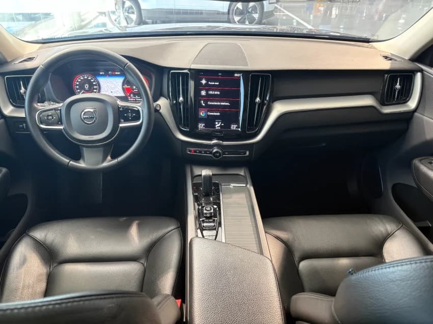 Volvo XC60 2.0 T8 HYBRID MOMENTUM AWD GEARTRONIC 2021 Híbrido - Picture 12